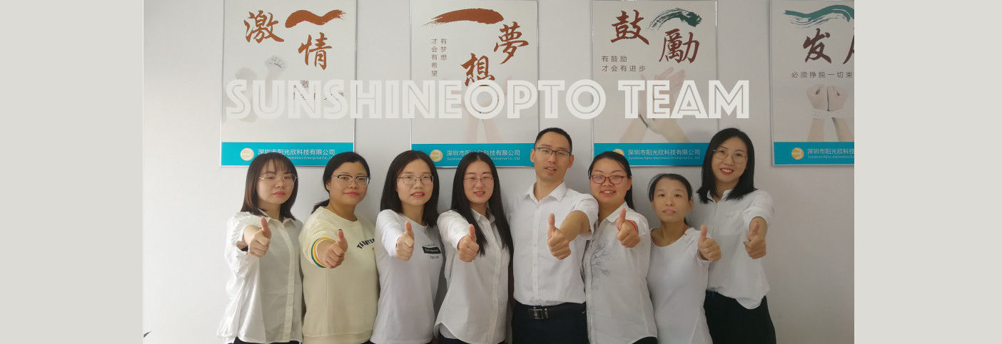 во главе с уличного освещения компонентов